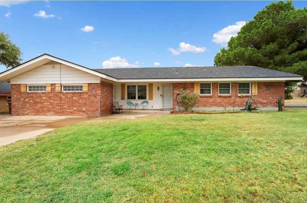 2225 Lynn Dr  