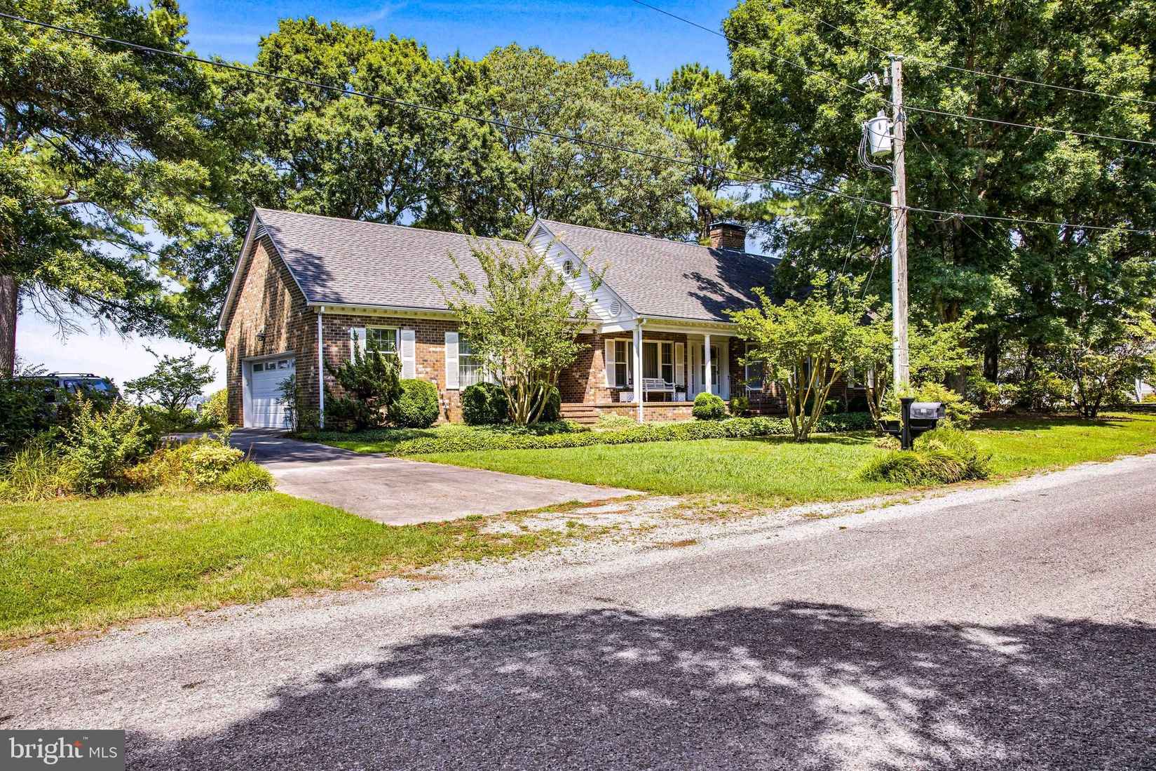 1031 N GLEBE Rd  
