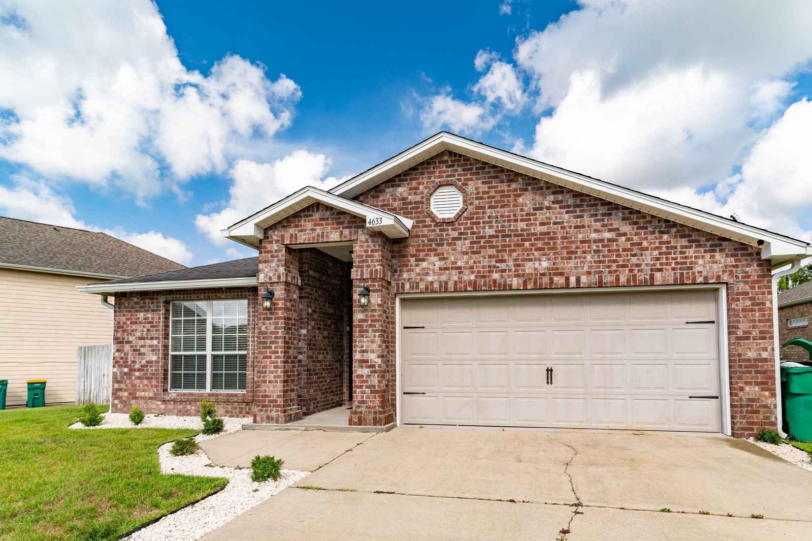 4633 Hermosa Rd  