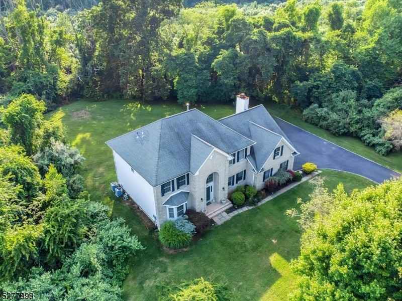 20 Trout Brk Ln  