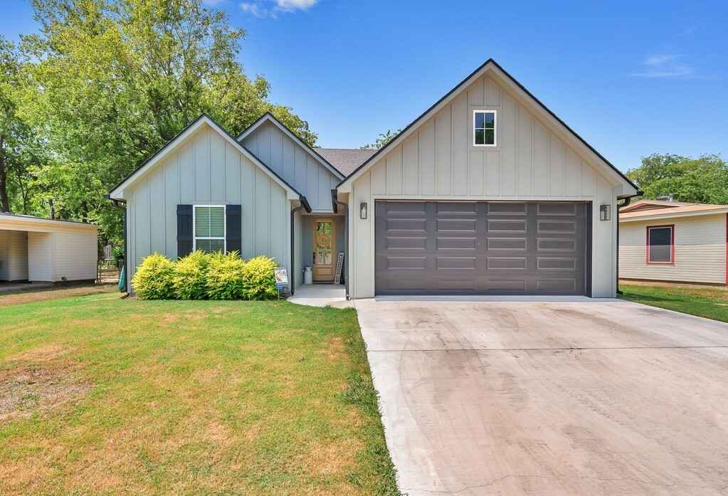 113 Austin St  