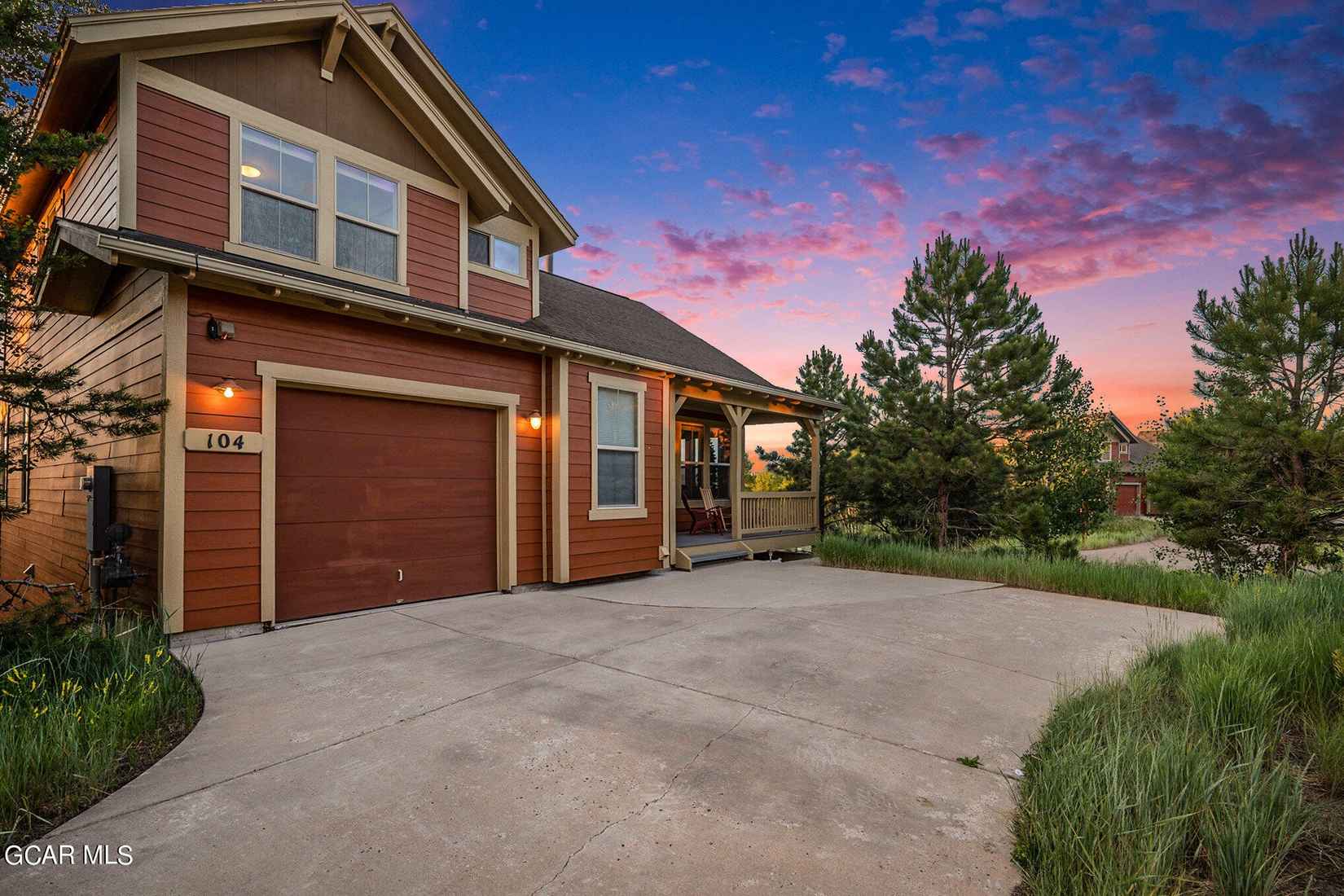 104 Saddle Horn Ct  
