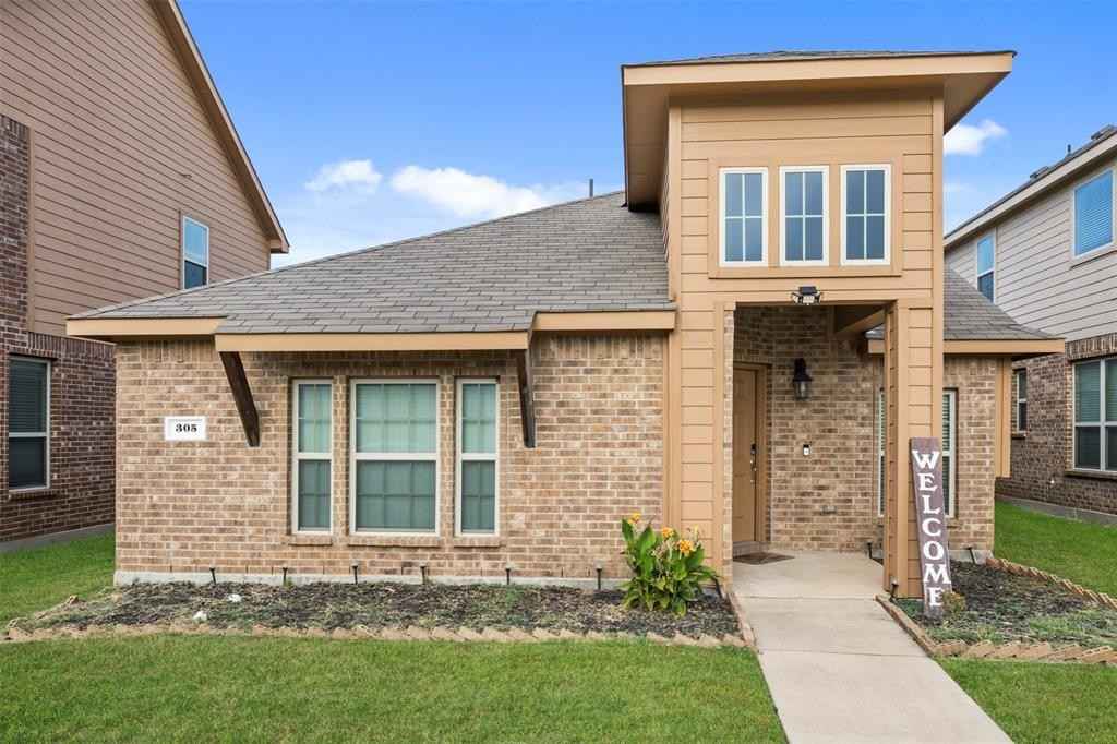 305 Haywood Cir  