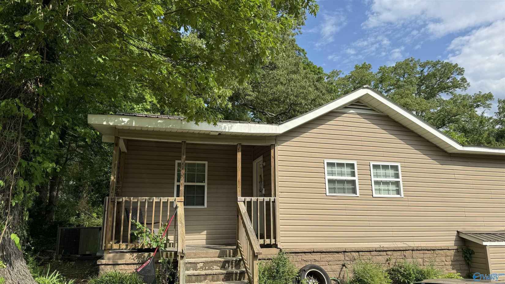 209 Walker Dr  