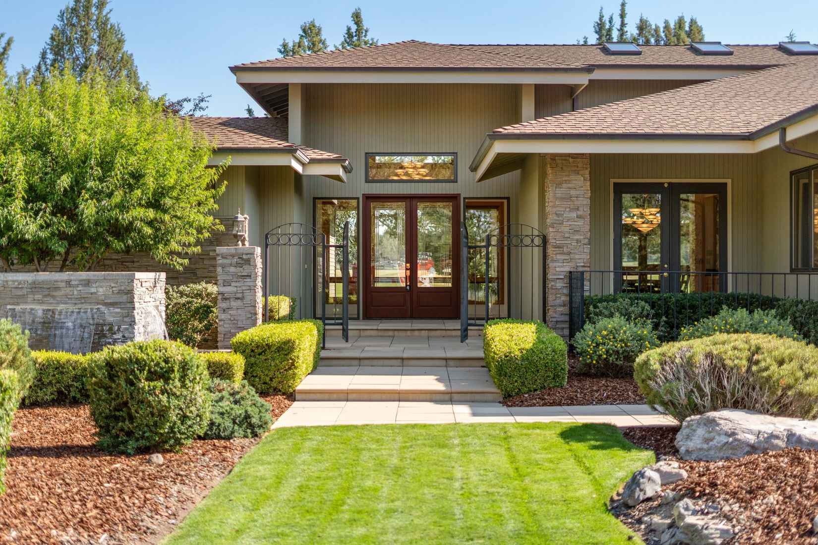6822 Thunderbird Ct  