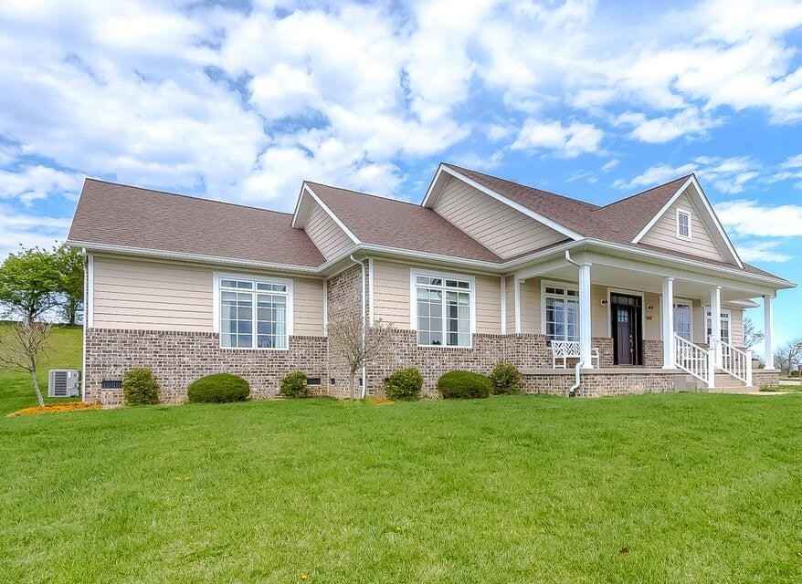 1408 Clubhouse Ln  