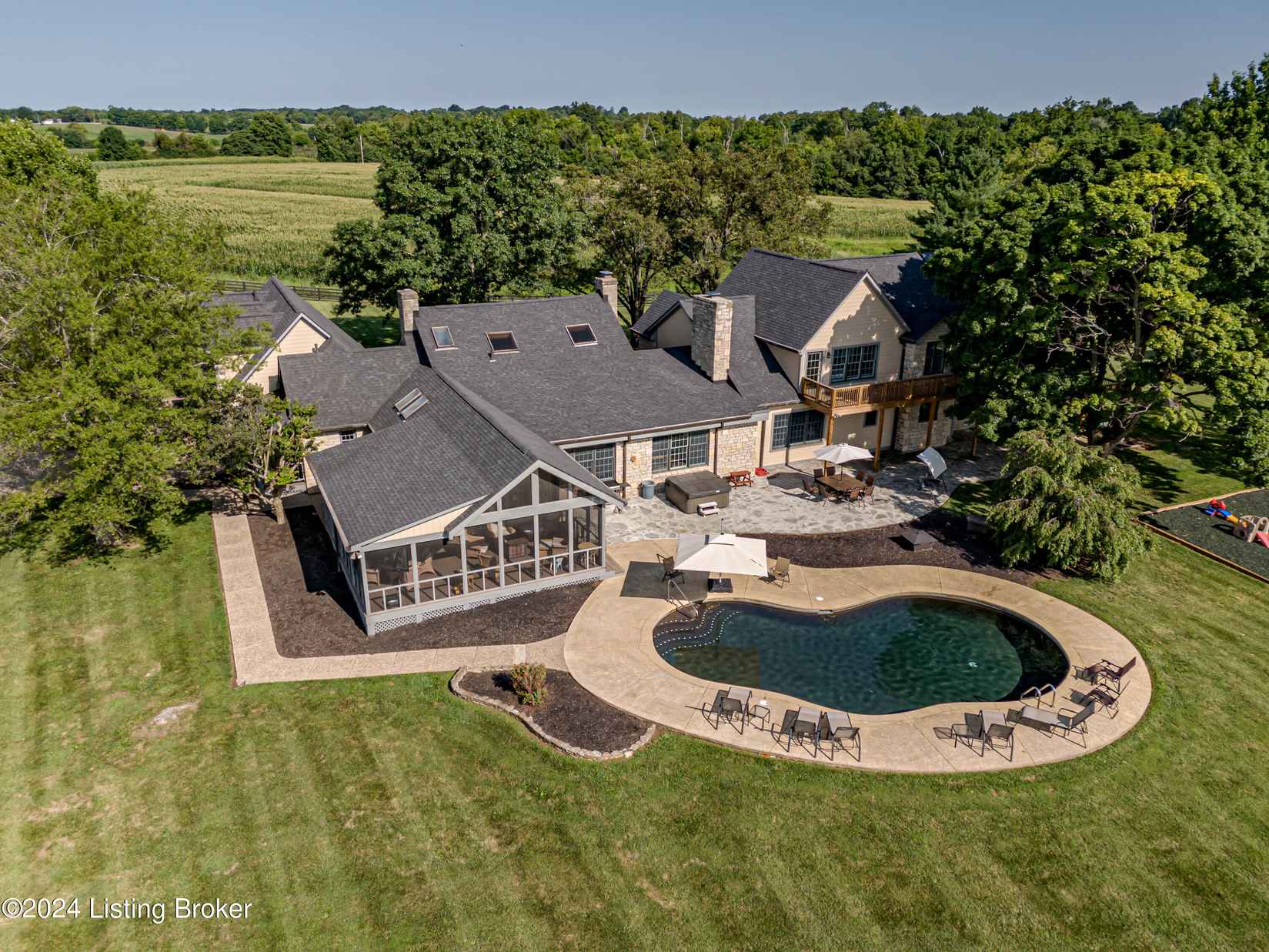 411 Paddock Ln  
