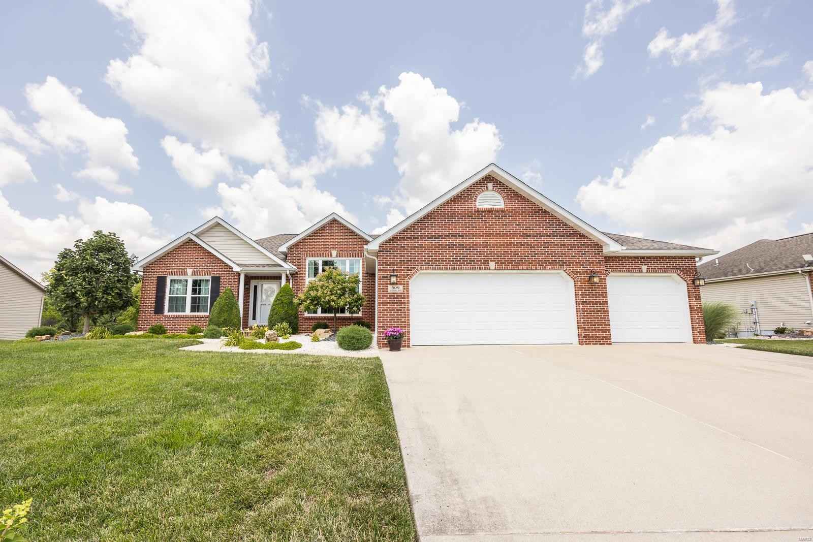 609 Fieldview Dr  