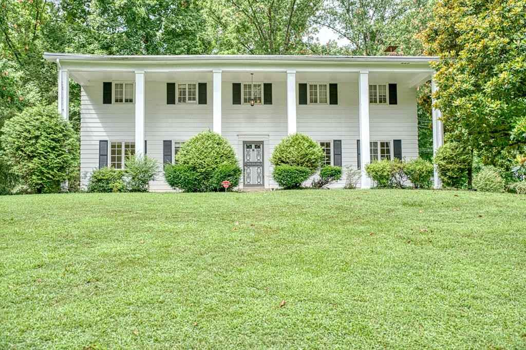 1452 Gainesboro Grade  