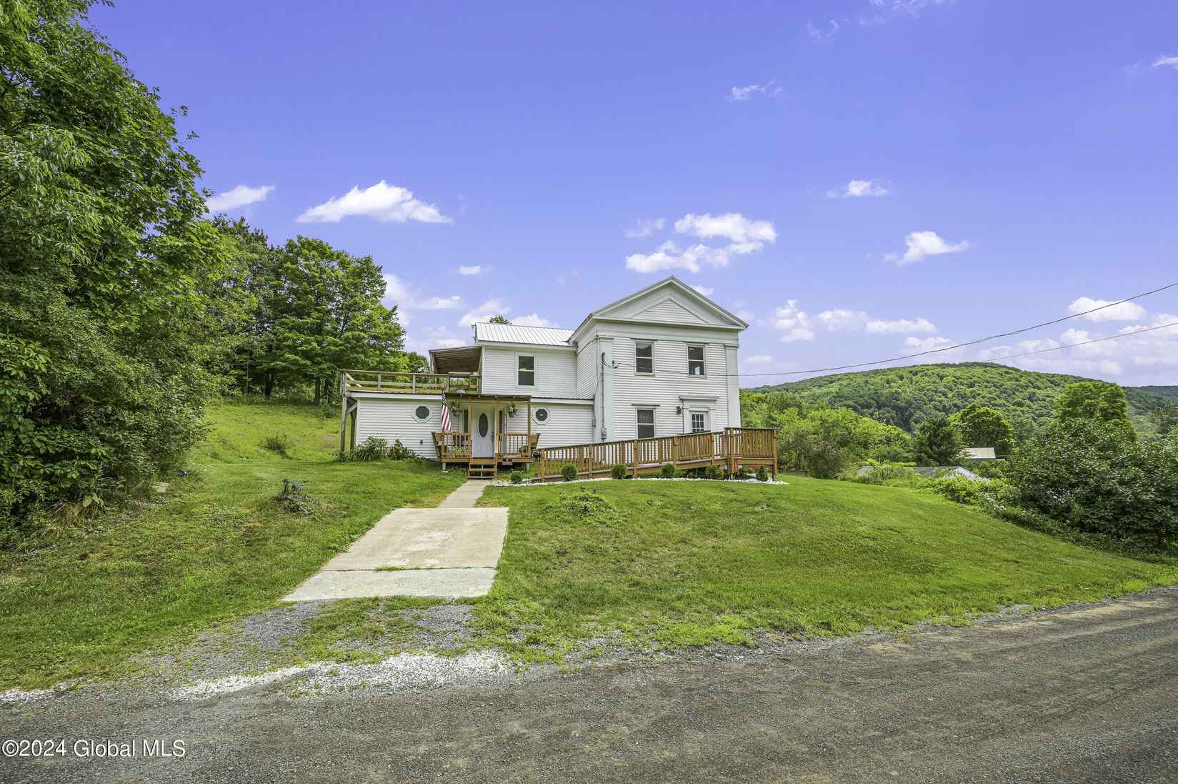 126 Alvord Rd  