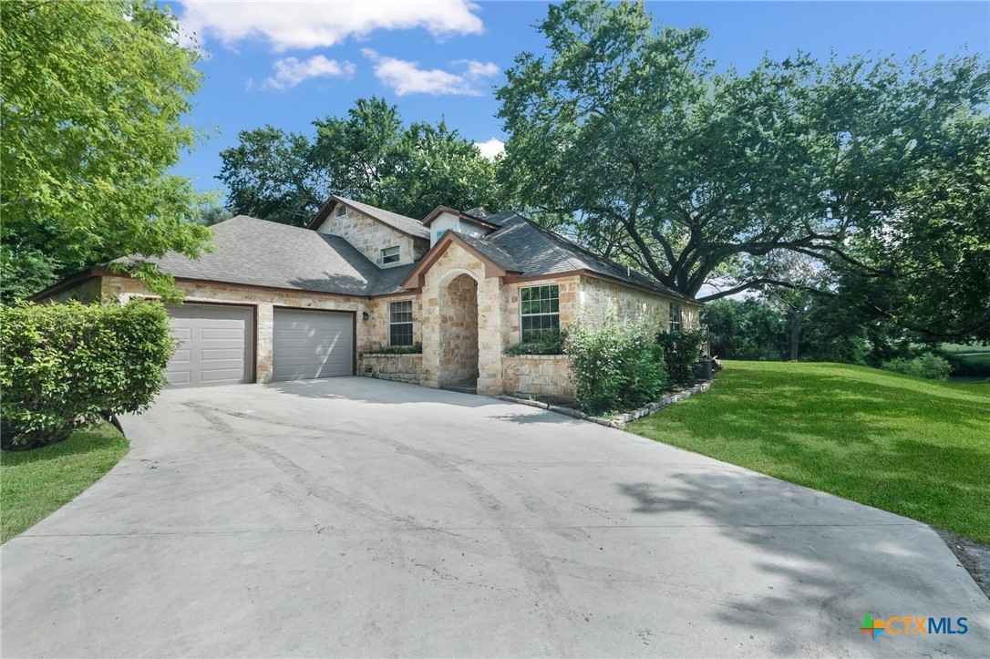 300 Guadalupe Riv Dr  