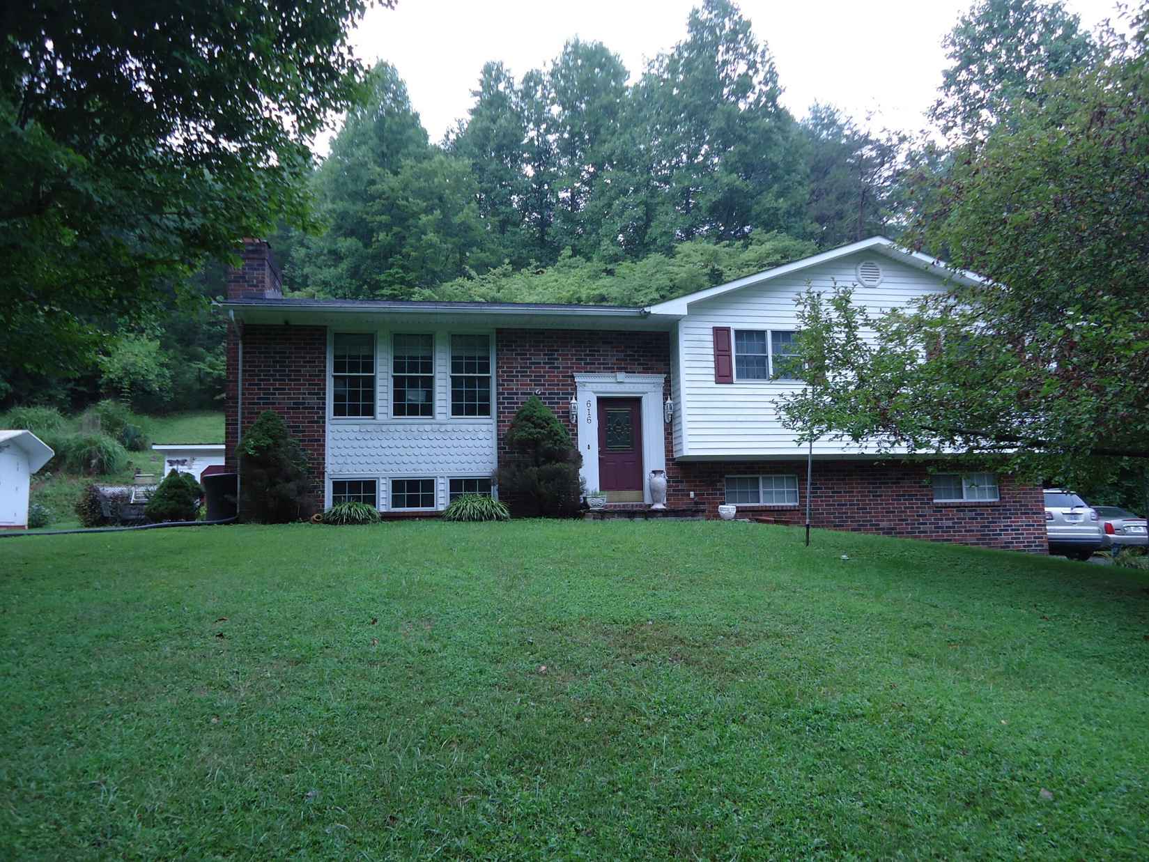 606 South Ky Hwy 3438  