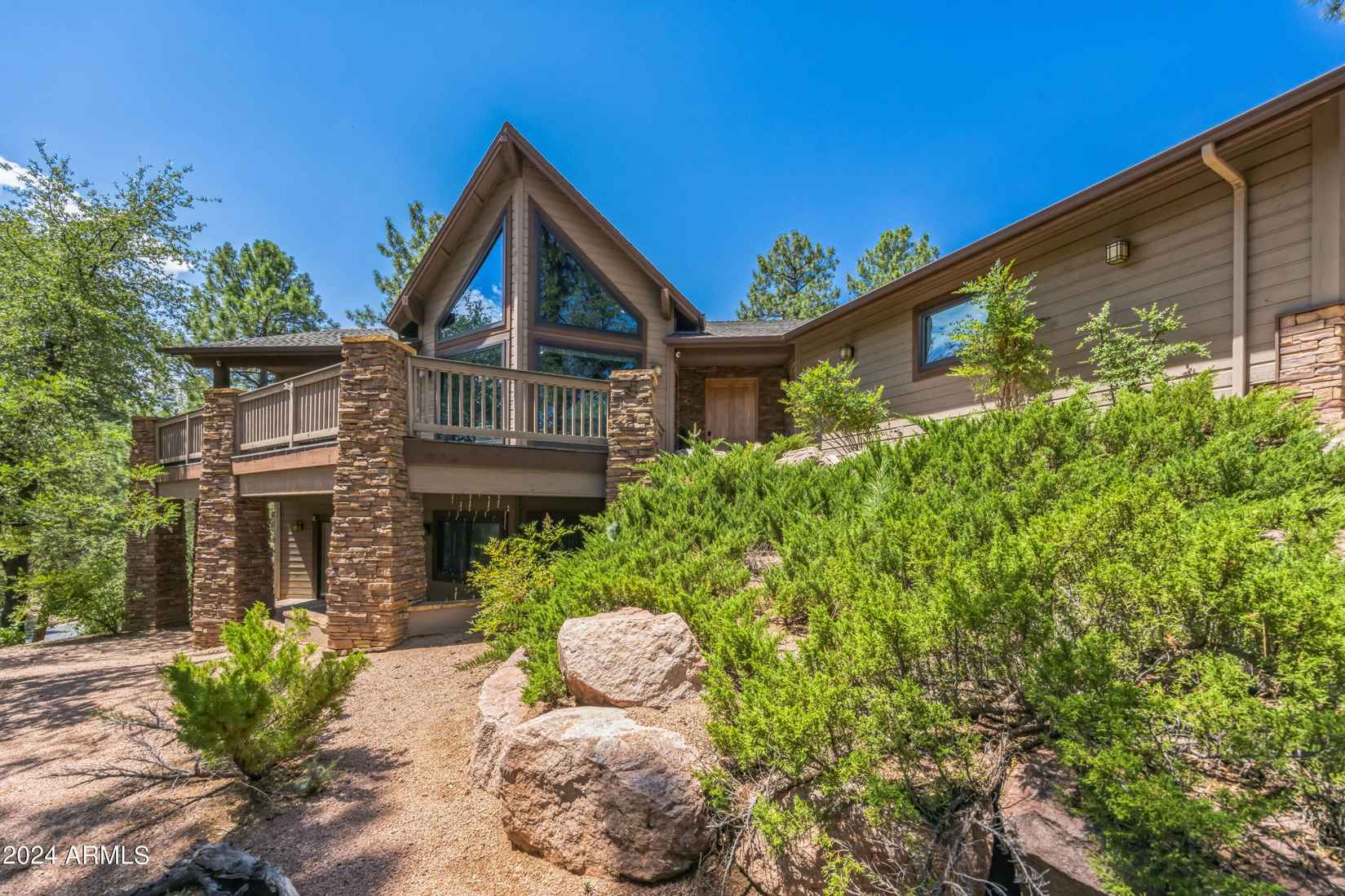 310 N Grapevine Dr  
