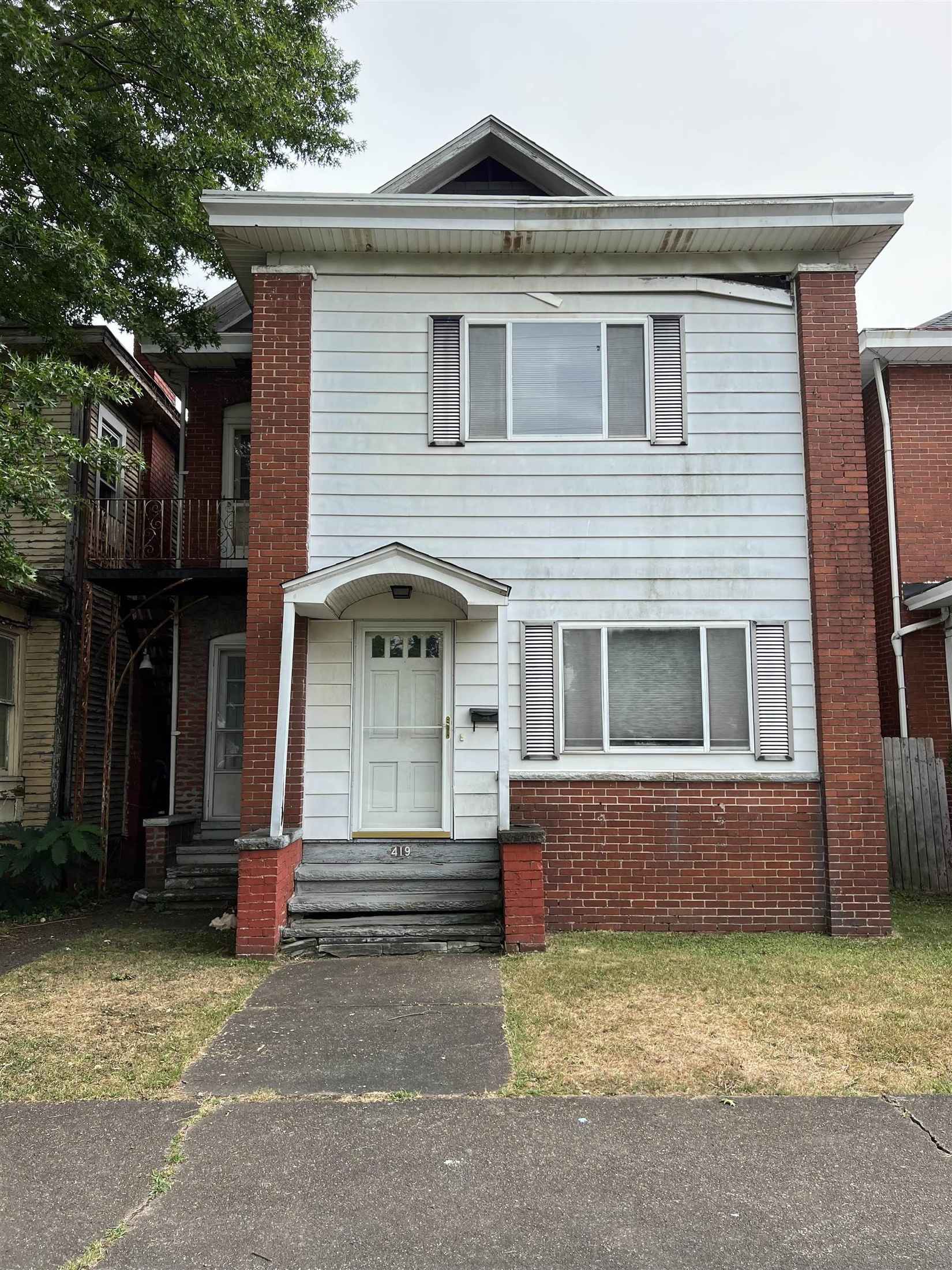 419-421r 8th Ave  