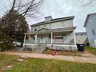 8 DANIELS AVE  