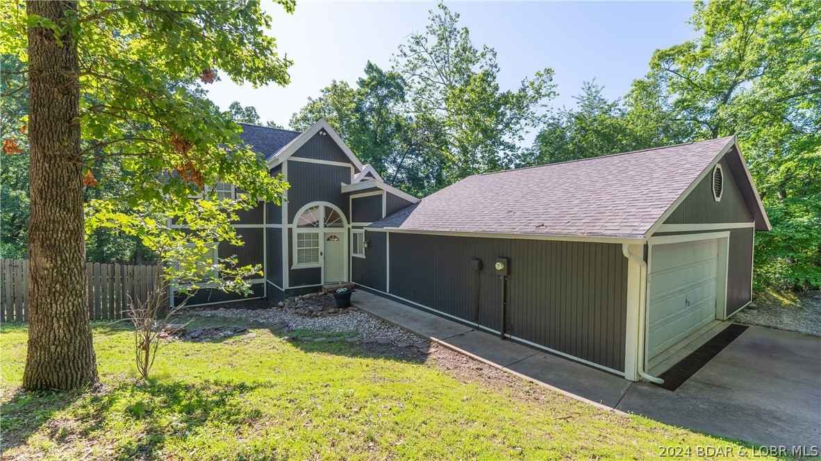 1114 Oak Rd  