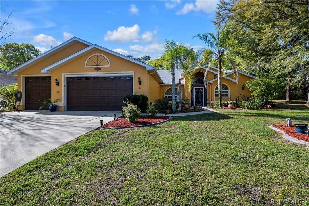 31 Cypress Blvd E  
