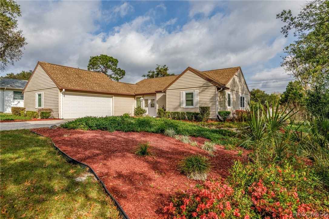 2480 N Brentwood Cir  