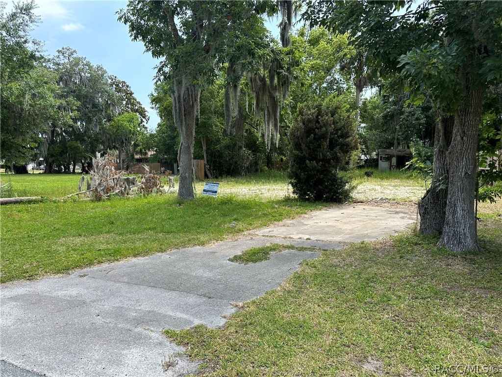563 NW 8th Ave  