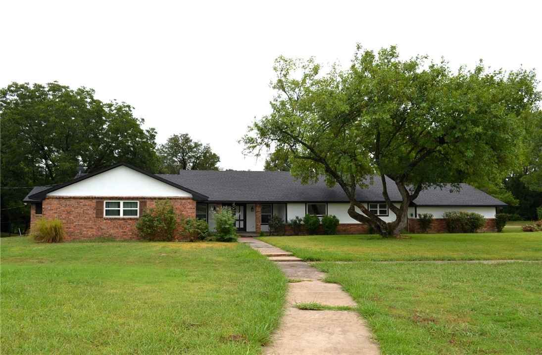 1049 W Moonlight Dr  