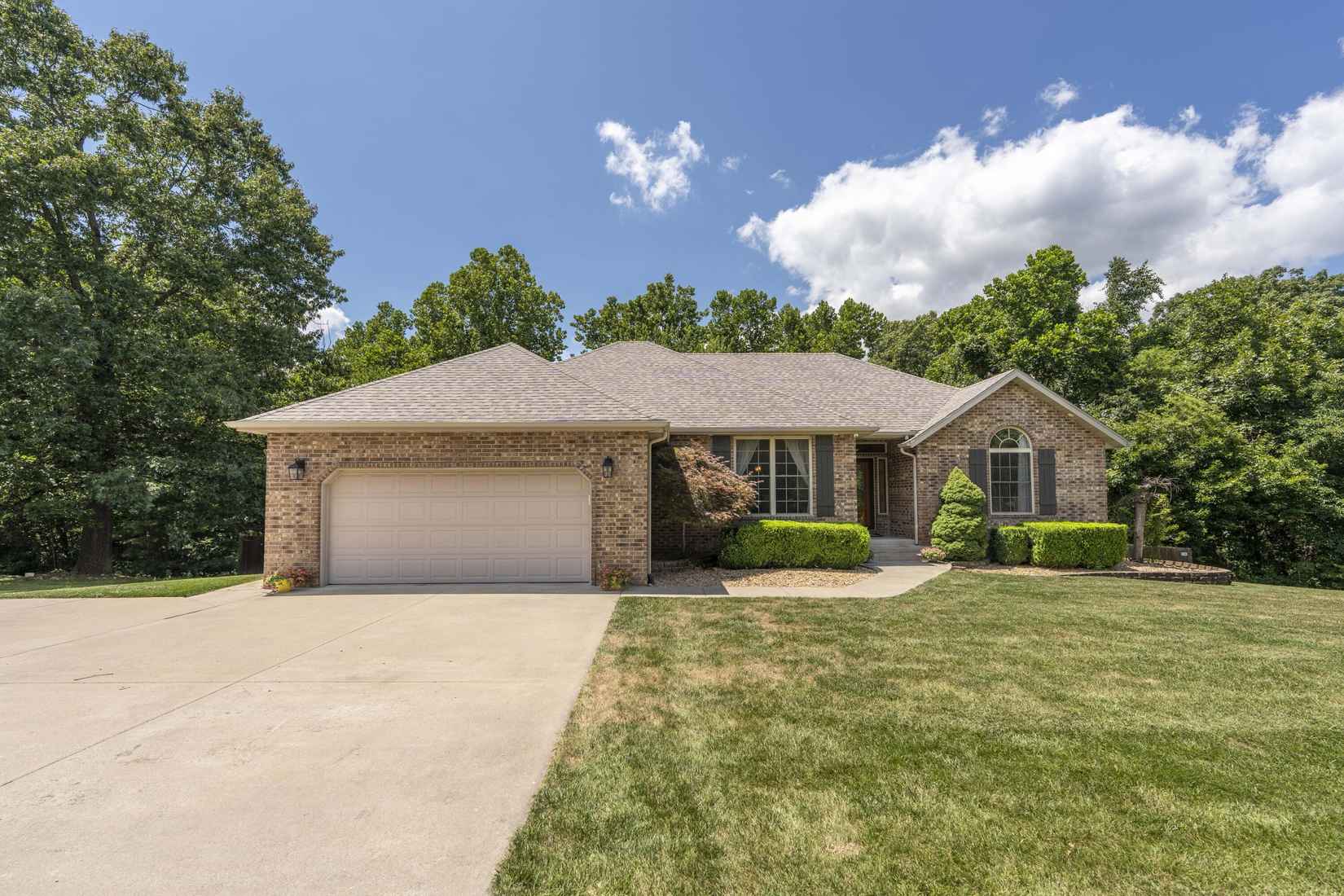 1833 W Finley Riv Dr  