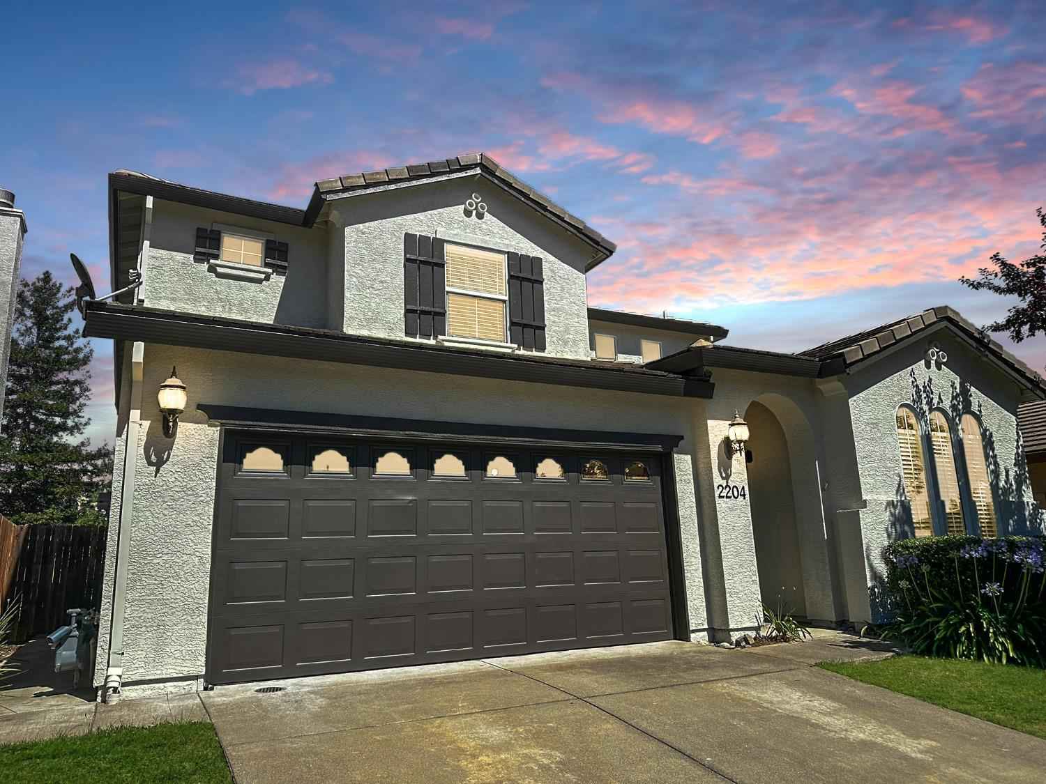 2204 Sombrero Ct  