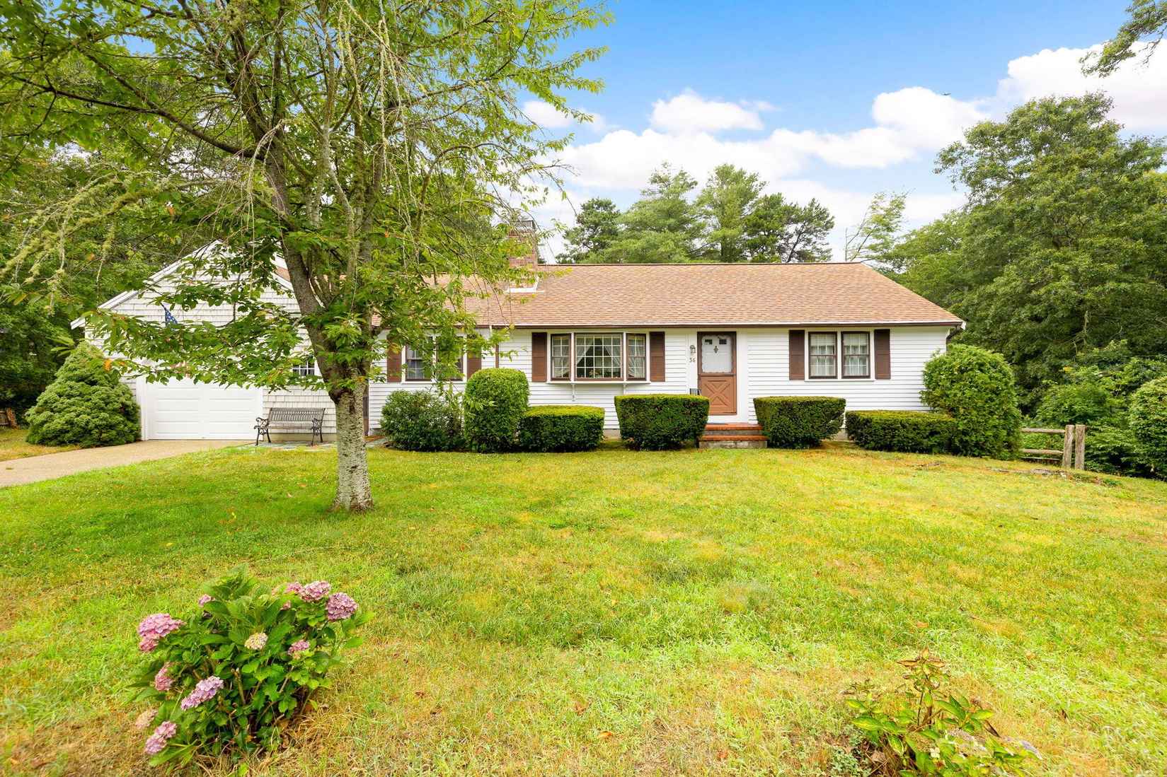36 Longfellow Dr  
