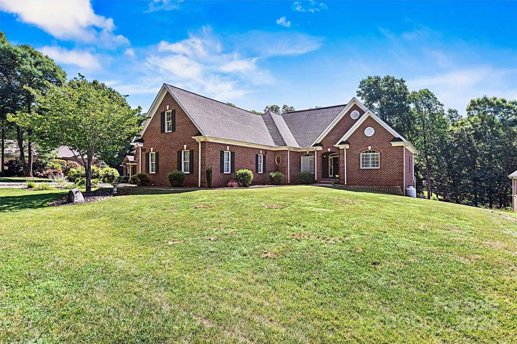 3574 Live Oaks Ave  