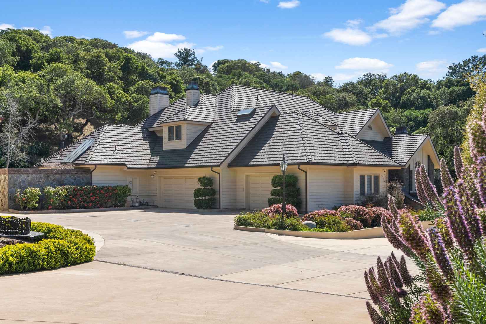 24680 Avenida Principal  