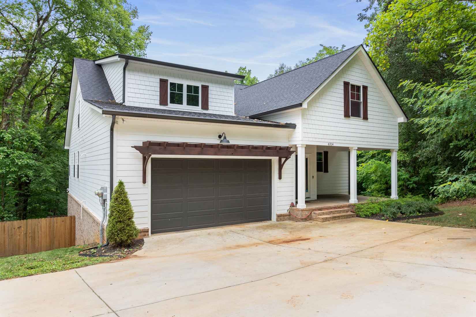 6314 Fairview Rd  