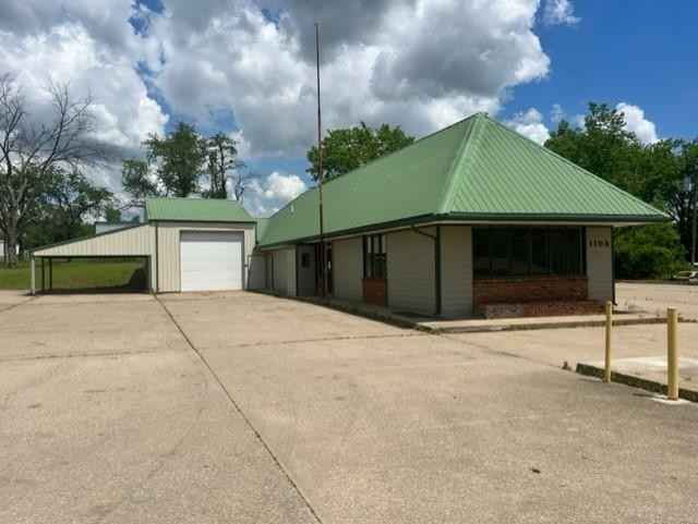 1103 E Austin Blvd  