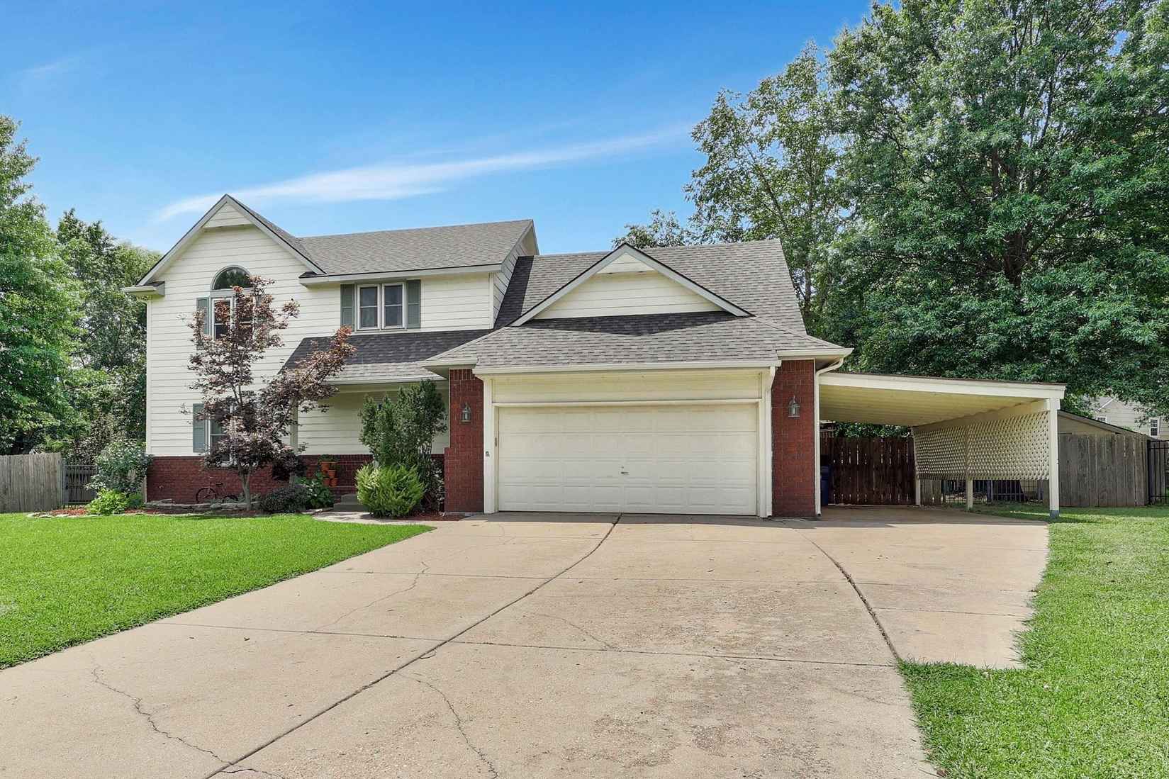 207 E Forest Park  