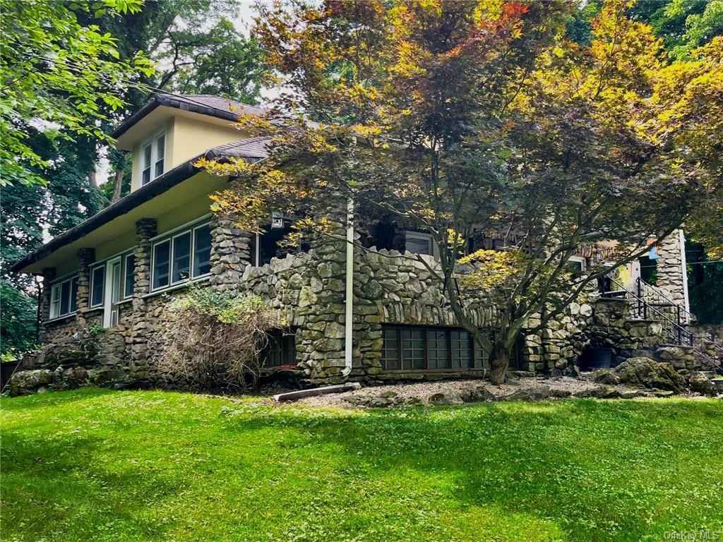 10 Smith Clove Rd  