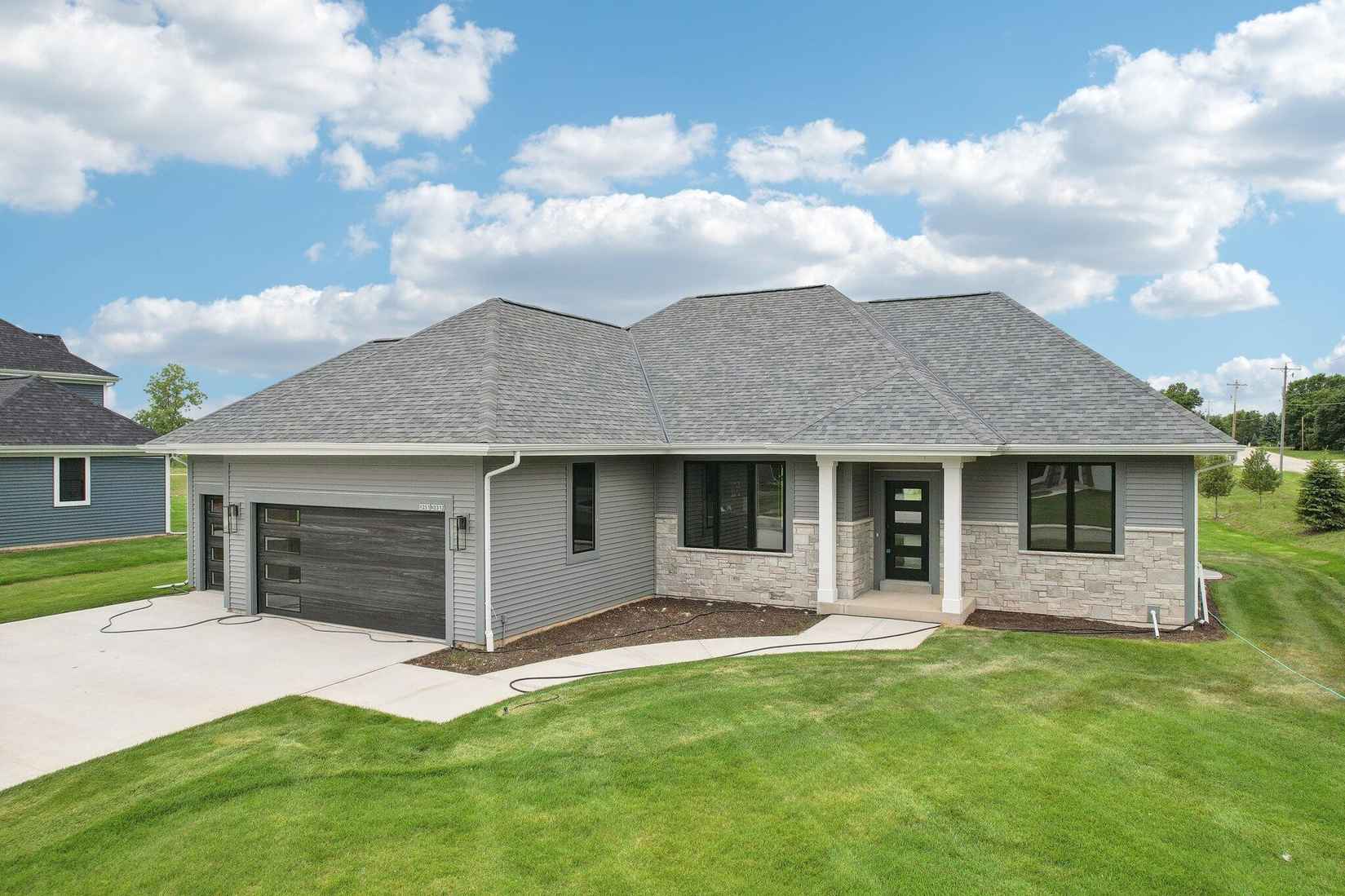 W251n2312 Valleyview Cir  