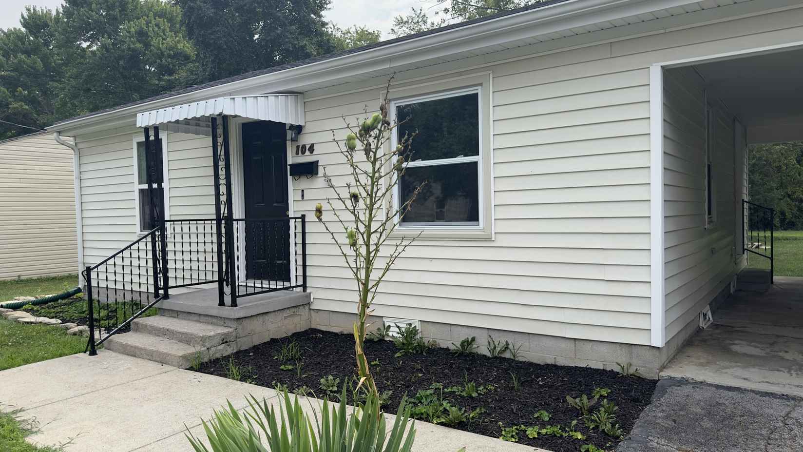 104 Dinsmore St  