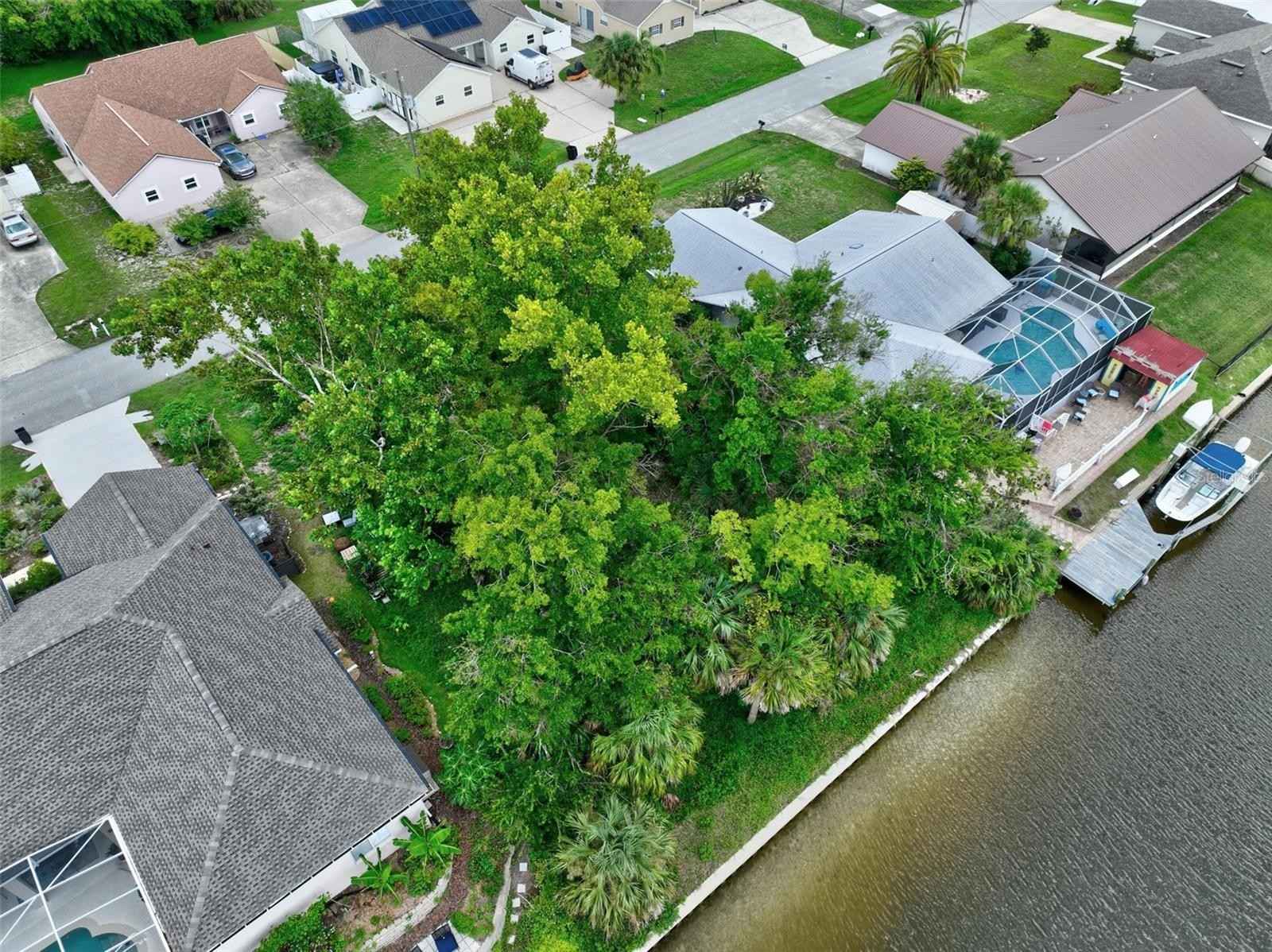 35 CORAL REEF Ct N  