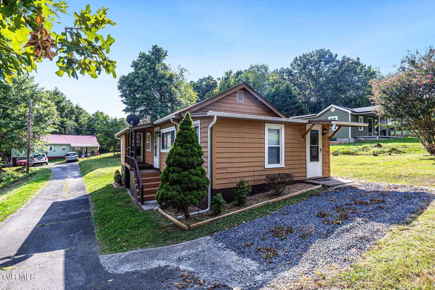 318 Oak Rd  