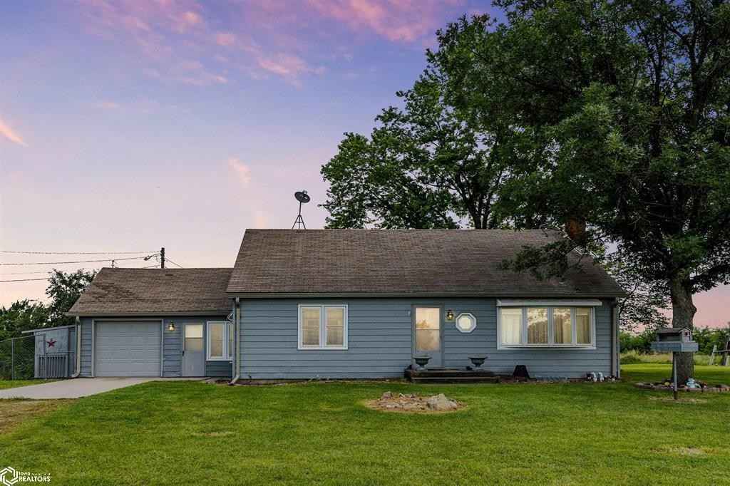 2221 Hickory Ave  
