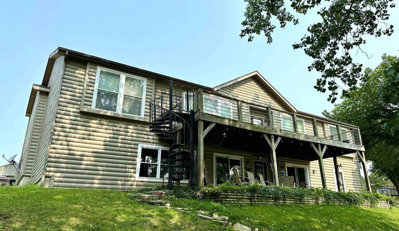 136 Highview Pt  