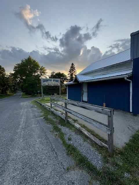 5819 Thornapple Lk Rd  