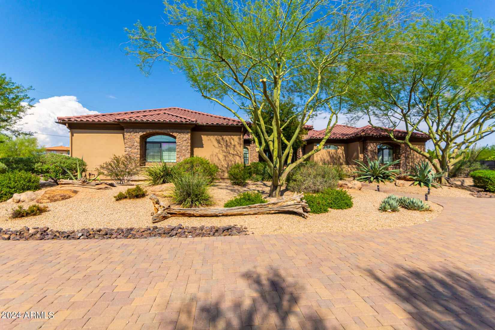 2224 W Speer Trl  