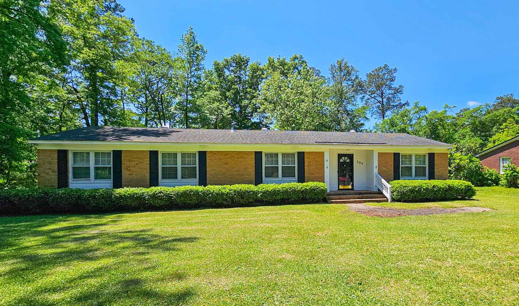 209 FENWICK RD  