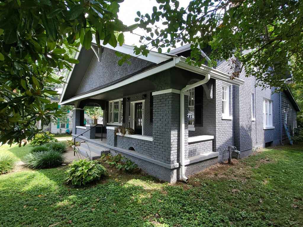 402 South Elmarch Ave  
