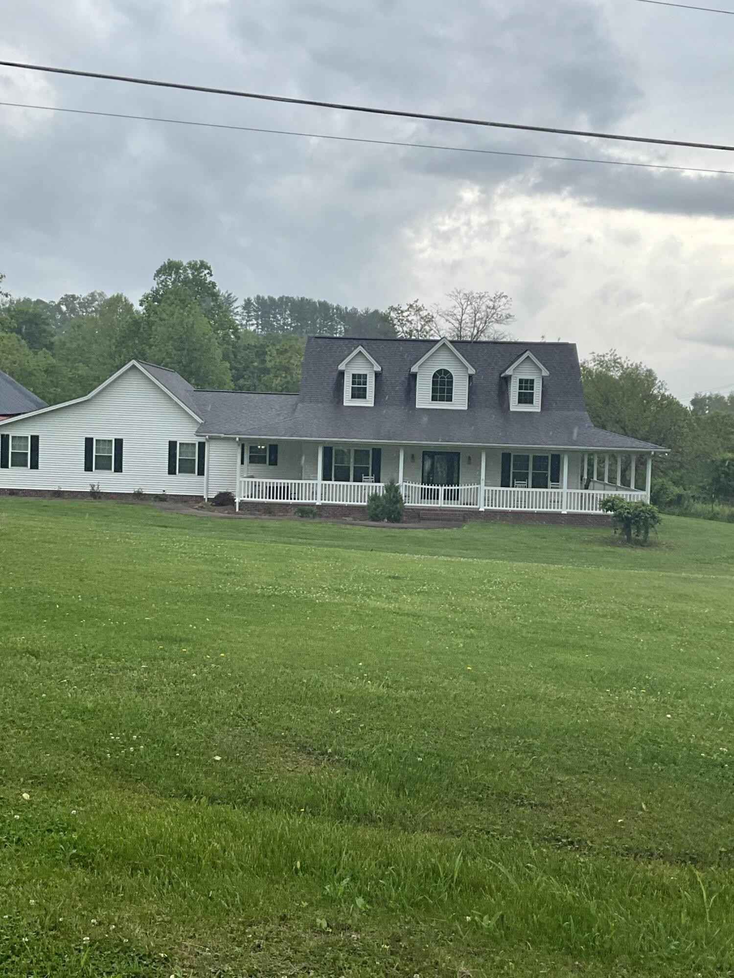 383 Combs Ave  