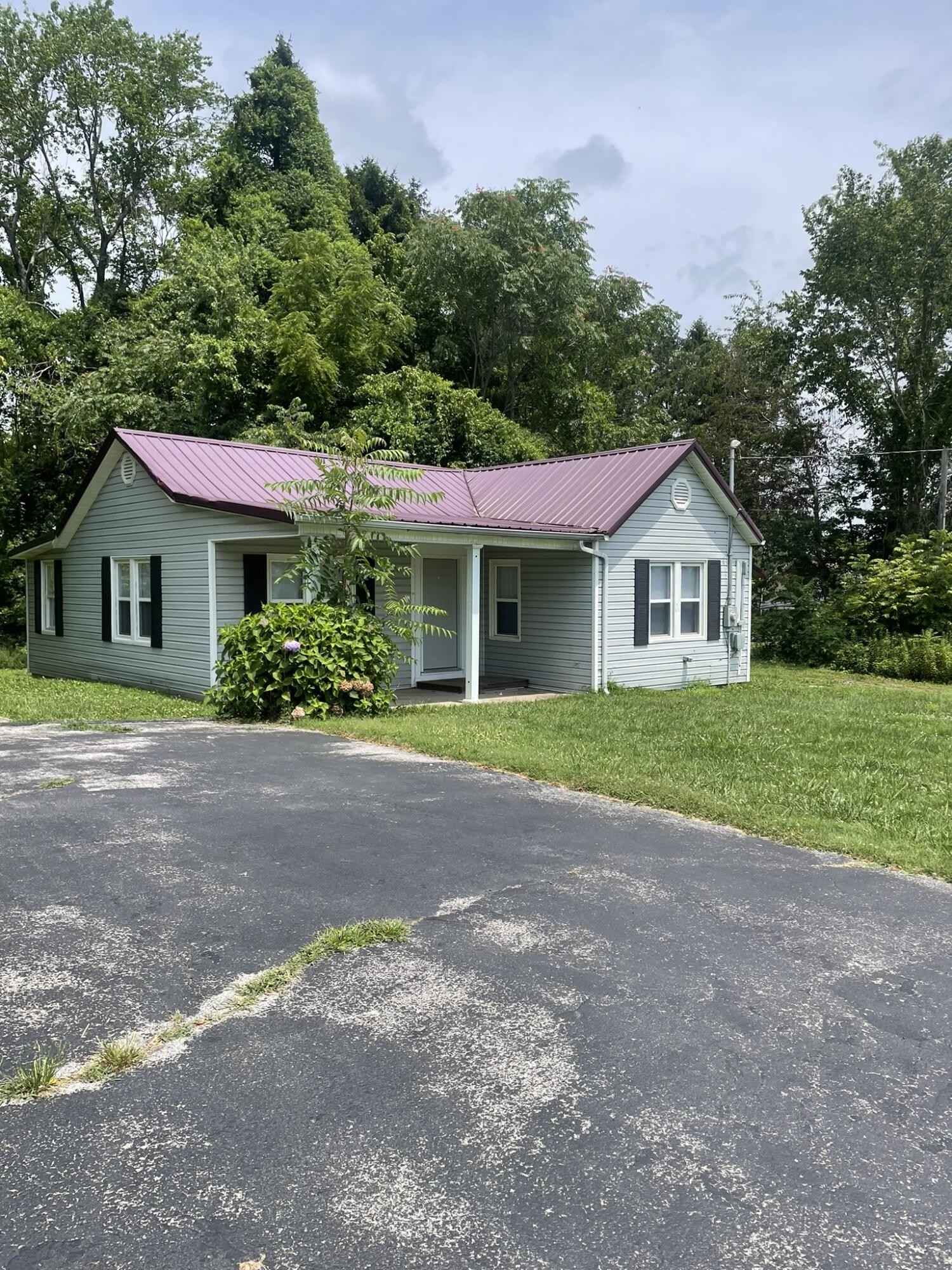 56 Kinnett Ave  