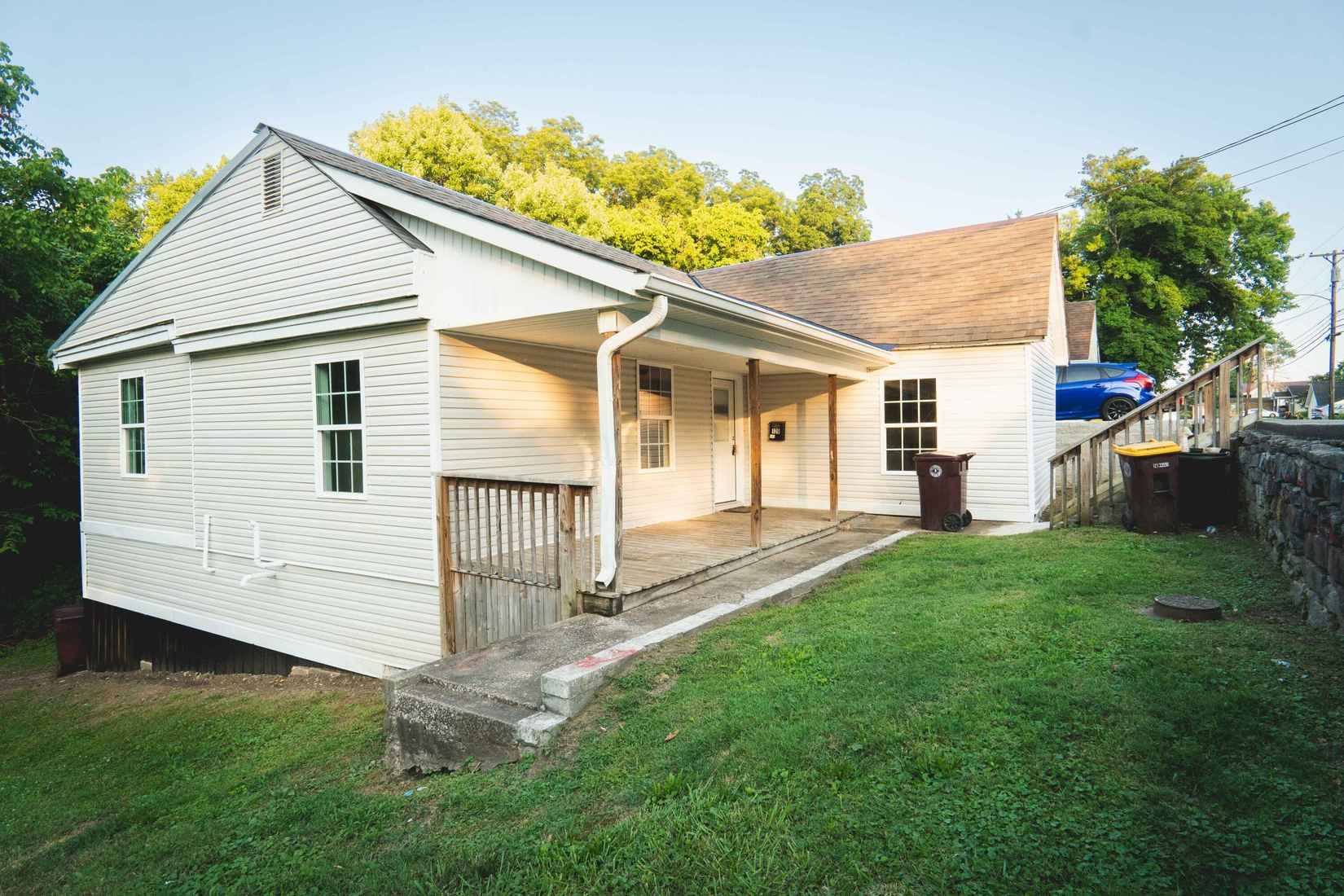 120 Jacksboro St  