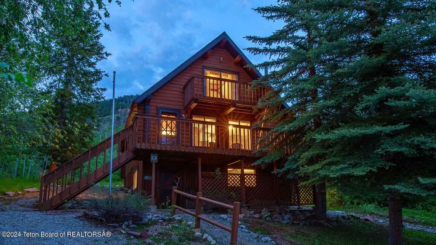 442 SPRUCE Dr  