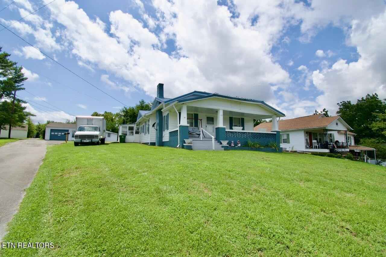 107 N 6Th St  