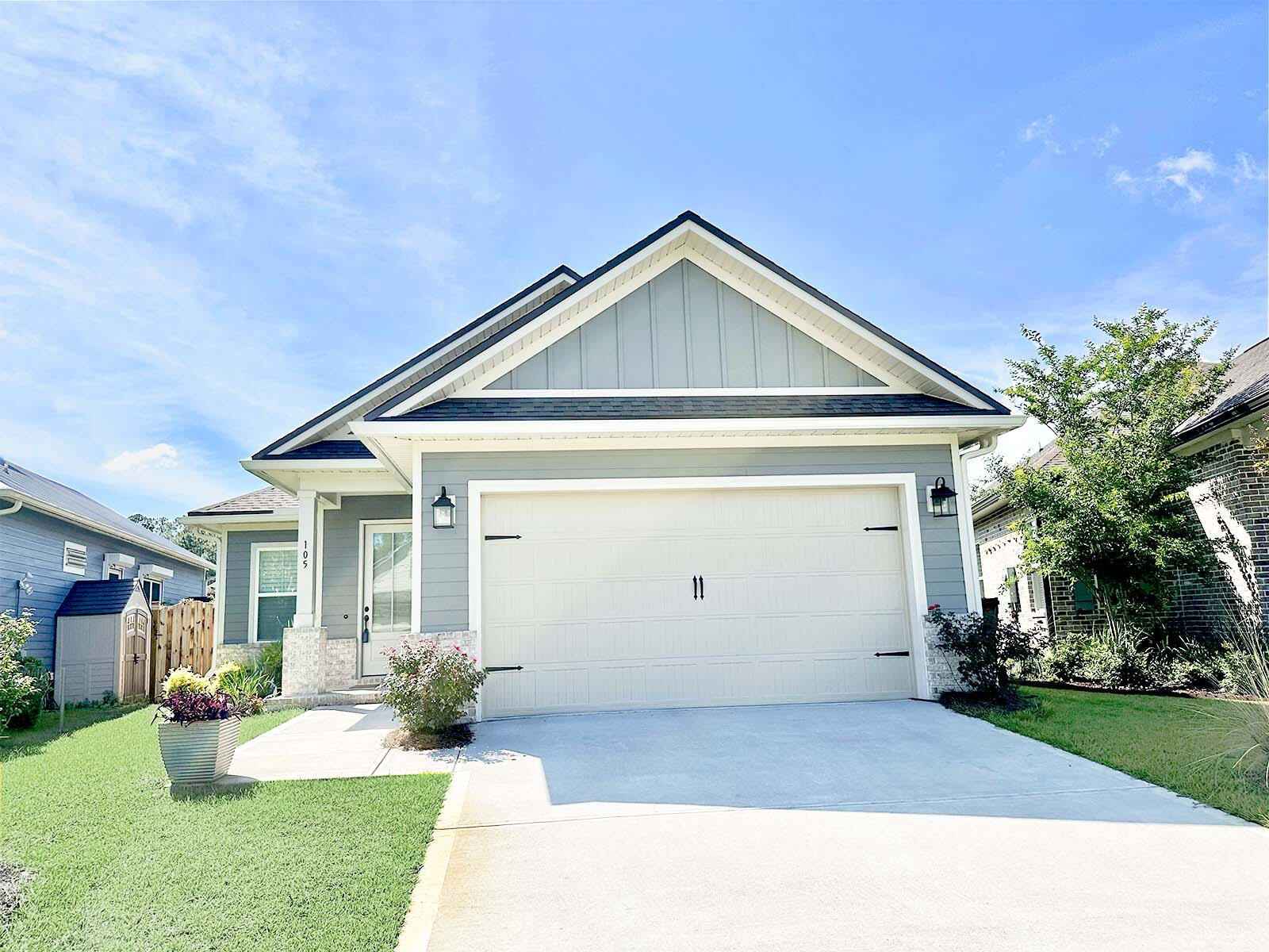 105 Oyster Blvd  