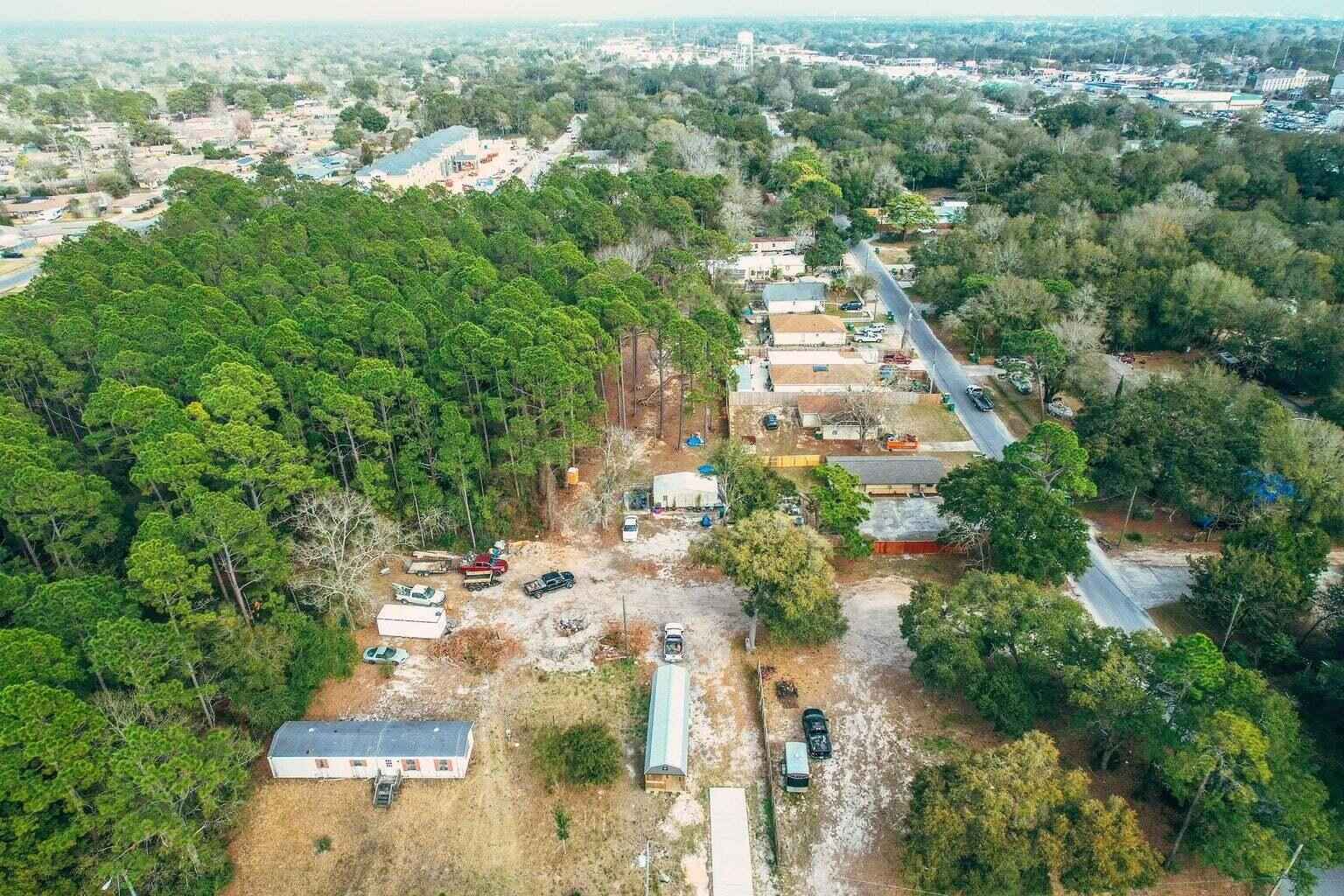 303 NW Poplar Ave  